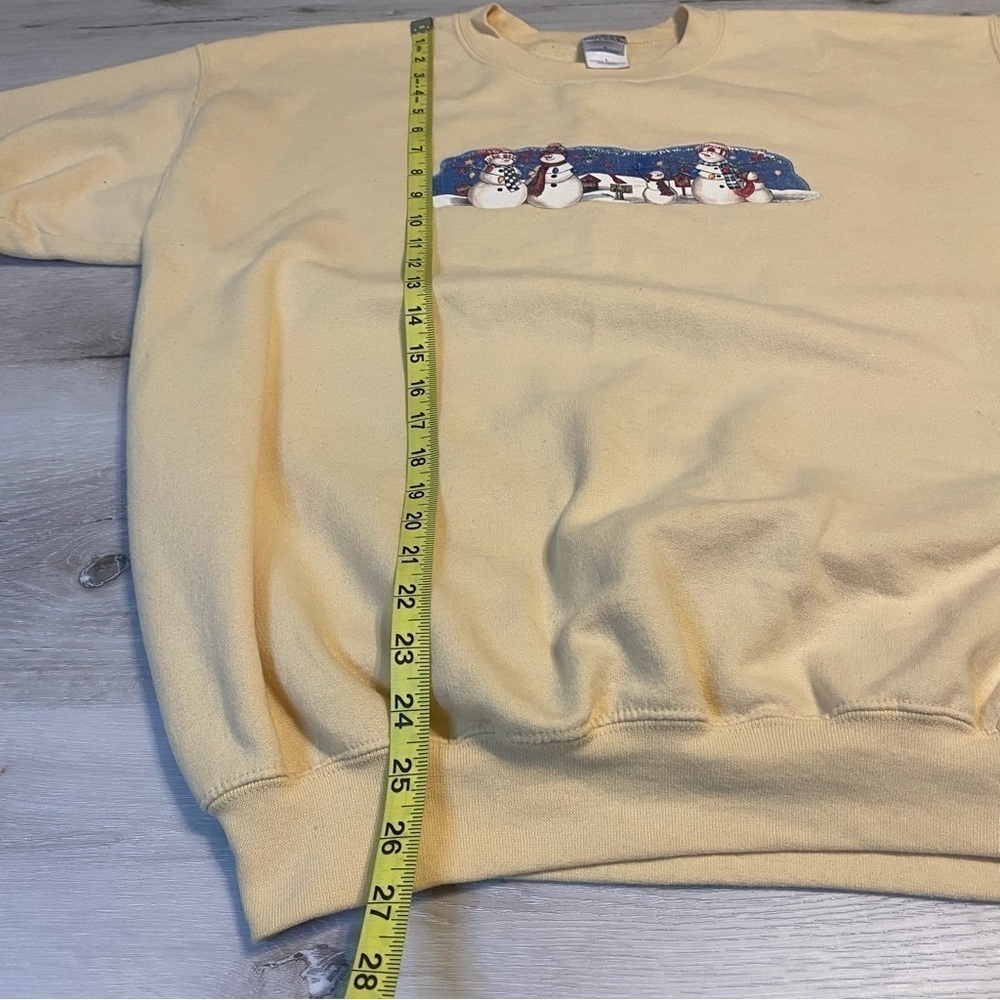 Yellow Graphic Crewneck Sweatshirt Winter Snowman Holiday Theme, size Large - Picture 5 of 7